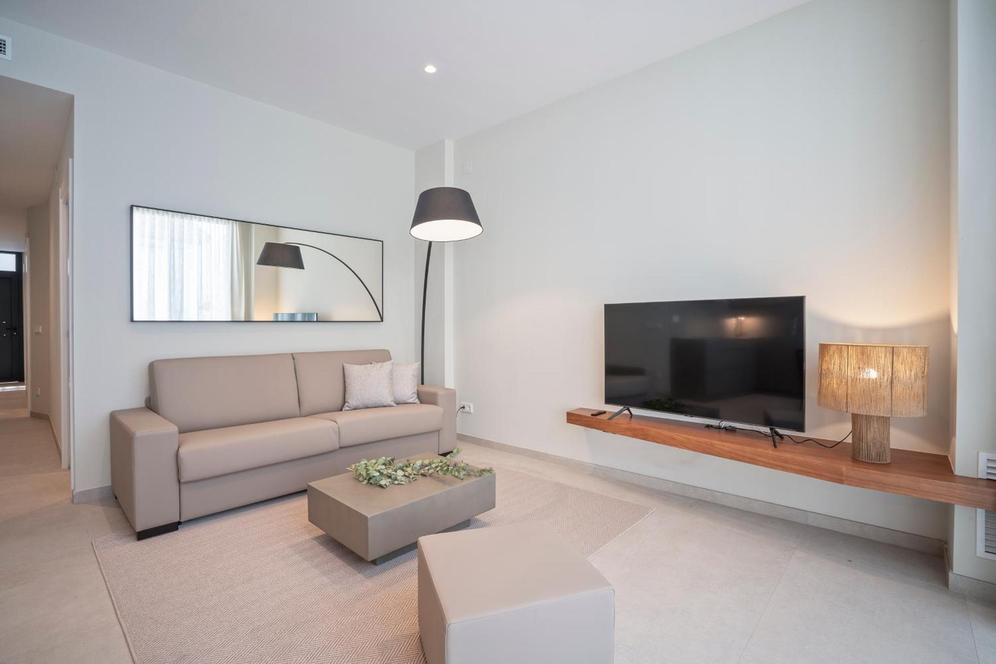 Sitges Spaces Garden Condo-2 Bedrooms, 2 Bathrooms, Garden Terrace, Near Center, Sleeps Up To 6- Monthly Rentals Only Bagian luar foto